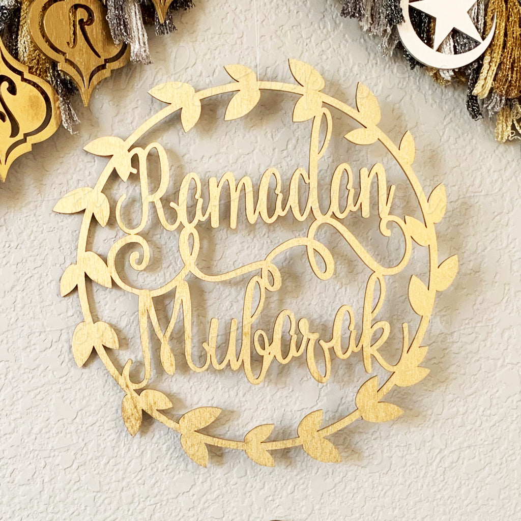 Ramadan Mubarak Wreath Wood Cutout